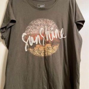 Ladies Sunshine Tee, Size XXL, Like New